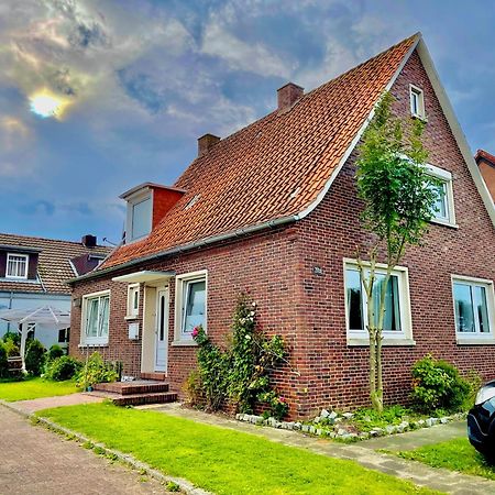 Deichhuette Norddeich Bed & Breakfast Exterior photo